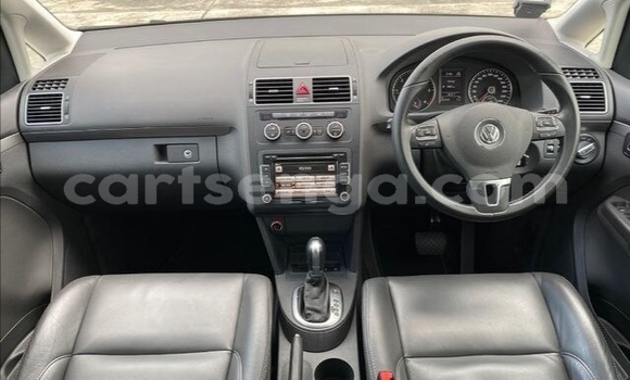 Acheter Occasion Voiture Volkswagen Touran Bleu à Big Bend, Lubombo District Acheter Occasion Voiture Volkswagen Touran Bleu à Big Bend, Lubombo District