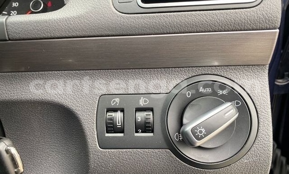 Acheter Occasion Voiture Volkswagen Touran Bleu à Big Bend, Lubombo District Acheter Occasion Voiture Volkswagen Touran Bleu à Big Bend, Lubombo District