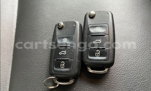 Acheter Occasion Voiture Volkswagen Touran Bleu à Big Bend, Lubombo District Acheter Occasion Voiture Volkswagen Touran Bleu à Big Bend, Lubombo District