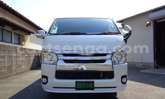 Buy Used Toyota Hiace White Car in Manzini in Manzini Buy Used Toyota Hiace White Car in Manzini in Manzini