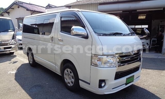 Buy Used Toyota Hiace White Car in Manzini in Manzini Buy Used Toyota Hiace White Car in Manzini in Manzini