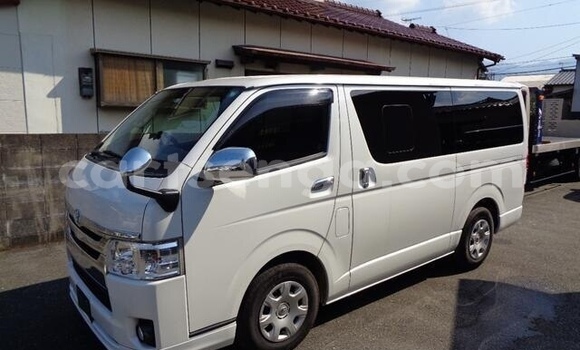 Buy Used Toyota Hiace White Car in Manzini in Manzini Buy Used Toyota Hiace White Car in Manzini in Manzini