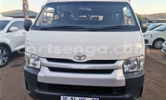 Nunua Ilio tumika Toyota Hiace White Gari ndani ya Manzini nchini Manzini
