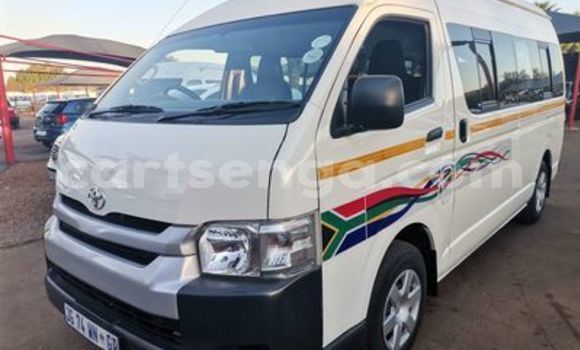 Nunua Ilio tumika Toyota Hiace White Gari ndani ya Manzini nchini Manzini Nunua Ilio tumika Toyota Hiace White Gari ndani ya Manzini nchini Manzini