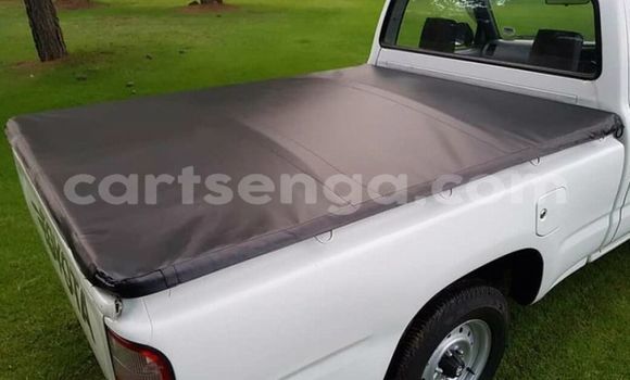 Nunua Ilio tumika Toyota Hilux White Gari ndani ya Manzini nchini Manzini Nunua Ilio tumika Toyota Hilux White Gari ndani ya Manzini nchini Manzini