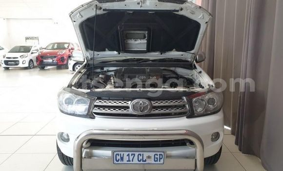 Buy Used Toyota Fortuner White Car in Manzini in Manzini Buy Used Toyota Fortuner White Car in Manzini in Manzini