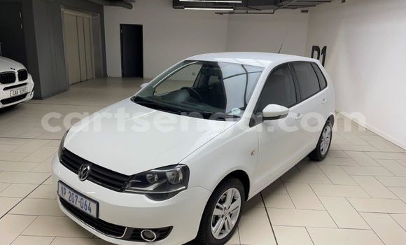 Nunua Ilio tumika Volkswagen Polo White Gari ndani ya Manzini nchini Manzini Nunua Ilio tumika Volkswagen Polo White Gari ndani ya Manzini nchini Manzini