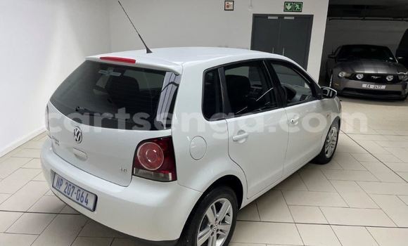 Nunua Ilio tumika Volkswagen Polo White Gari ndani ya Manzini nchini Manzini Nunua Ilio tumika Volkswagen Polo White Gari ndani ya Manzini nchini Manzini