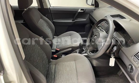 Nunua Ilio tumika Volkswagen Polo White Gari ndani ya Manzini nchini Manzini Nunua Ilio tumika Volkswagen Polo White Gari ndani ya Manzini nchini Manzini