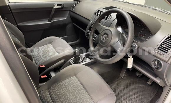 Nunua Ilio tumika Volkswagen Polo White Gari ndani ya Manzini nchini Manzini Nunua Ilio tumika Volkswagen Polo White Gari ndani ya Manzini nchini Manzini