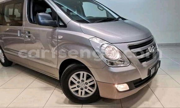 Nunua Ilio tumika Hyundai H1 Silver Gari ndani ya Mbabane nchini Manzini Nunua Ilio tumika Hyundai H1 Silver Gari ndani ya Mbabane nchini Manzini