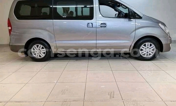 Acheter Occasion Voiture Hyundai H1 Gris à Mbabane, Manzini Acheter Occasion Voiture Hyundai H1 Gris à Mbabane, Manzini