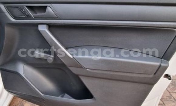 Acheter Occasion Voiture Volkswagen Caddy Blanc à Bulembu, Hhohho Acheter Occasion Voiture Volkswagen Caddy Blanc à Bulembu, Hhohho