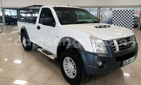 Nunua Ilio tumika Isuzu KB White Gari ndani ya Big Bend nchini Wilaya ya Lubombo