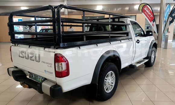 Acheter Occasion Voiture Isuzu KB Blanc à Big Bend, Lubombo District Acheter Occasion Voiture Isuzu KB Blanc à Big Bend, Lubombo District