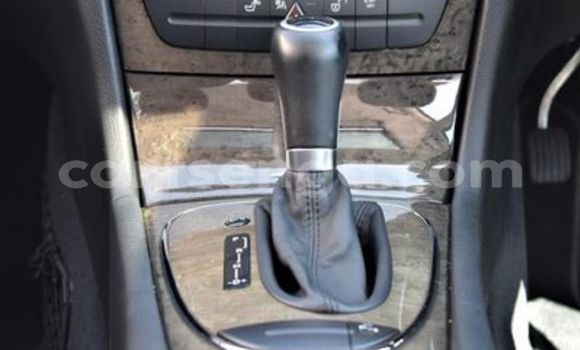 Nunua Ilio tumika Mercedes-Benz E-Classe Silver Gari ndani ya Big Bend nchini Wilaya ya Lubombo Nunua Ilio tumika Mercedes-Benz E-Classe Silver Gari ndani ya Big Bend nchini Wilaya ya Lubombo