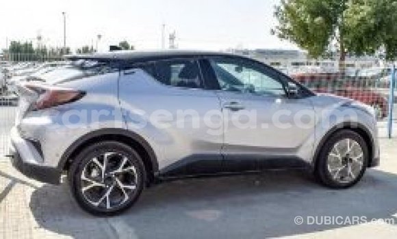 Acheter Import Voiture Toyota C-HR Autre à Import - Dubai, Hhohho Acheter Import Voiture Toyota C-HR Autre à Import - Dubai, Hhohho