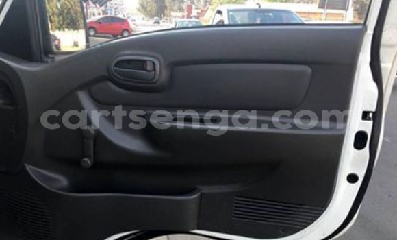 Nunua Ilio tumika Hyundai H1 White Gari ndani ya Ezulwini nchini Hhohho Nunua Ilio tumika Hyundai H1 White Gari ndani ya Ezulwini nchini Hhohho