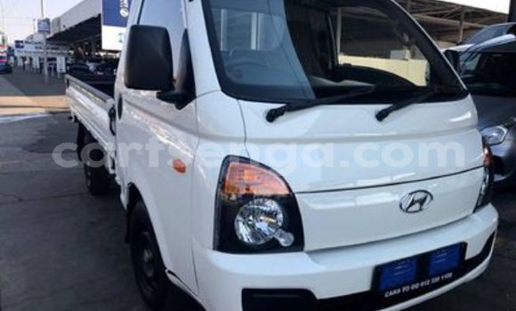 Nunua Ilio tumika Hyundai H1 White Gari ndani ya Ezulwini nchini Hhohho Nunua Ilio tumika Hyundai H1 White Gari ndani ya Ezulwini nchini Hhohho