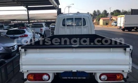 Nunua Ilio tumika Hyundai H1 White Gari ndani ya Ezulwini nchini Hhohho Nunua Ilio tumika Hyundai H1 White Gari ndani ya Ezulwini nchini Hhohho