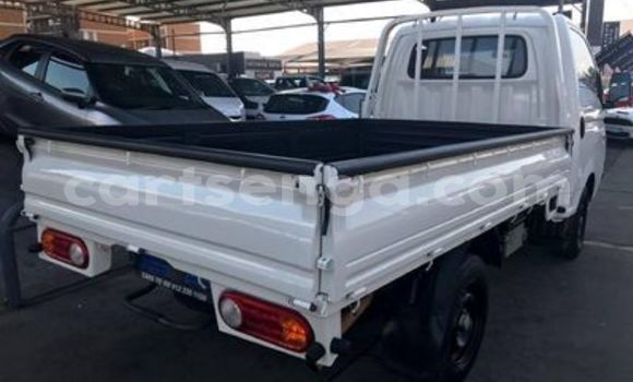 Nunua Ilio tumika Hyundai H1 White Gari ndani ya Ezulwini nchini Hhohho Nunua Ilio tumika Hyundai H1 White Gari ndani ya Ezulwini nchini Hhohho