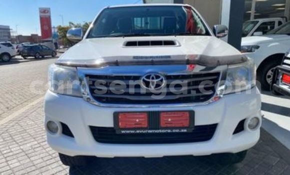 Nunua Ilio tumika Toyota Hilux White Gari ndani ya Ezulwini nchini Hhohho Nunua Ilio tumika Toyota Hilux White Gari ndani ya Ezulwini nchini Hhohho
