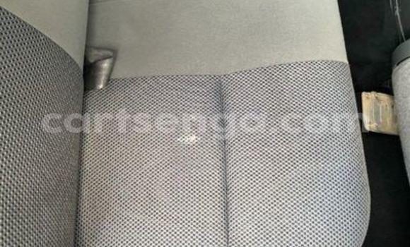 Nunua Ilio tumika Toyota Hilux White Gari ndani ya Ezulwini nchini Hhohho Nunua Ilio tumika Toyota Hilux White Gari ndani ya Ezulwini nchini Hhohho