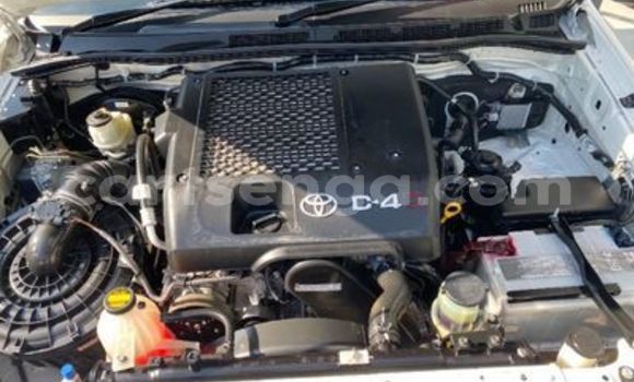 Nunua Ilio tumika Toyota Hilux White Gari ndani ya Ezulwini nchini Hhohho Nunua Ilio tumika Toyota Hilux White Gari ndani ya Ezulwini nchini Hhohho