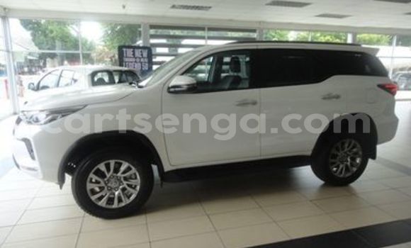Acheter Occasion Voiture Toyota Fortuner Blanc à Ezulwini, Hhohho Acheter Occasion Voiture Toyota Fortuner Blanc à Ezulwini, Hhohho