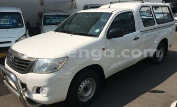 Nunua Ilio tumika Toyota Hilux White Gari ndani ya Ezulwini nchini Hhohho Nunua Ilio tumika Toyota Hilux White Gari ndani ya Ezulwini nchini Hhohho