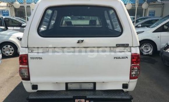 Nunua Ilio tumika Toyota Hilux White Gari ndani ya Ezulwini nchini Hhohho Nunua Ilio tumika Toyota Hilux White Gari ndani ya Ezulwini nchini Hhohho