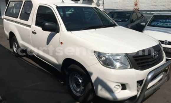 Nunua Ilio tumika Toyota Hilux White Gari ndani ya Ezulwini nchini Hhohho Nunua Ilio tumika Toyota Hilux White Gari ndani ya Ezulwini nchini Hhohho