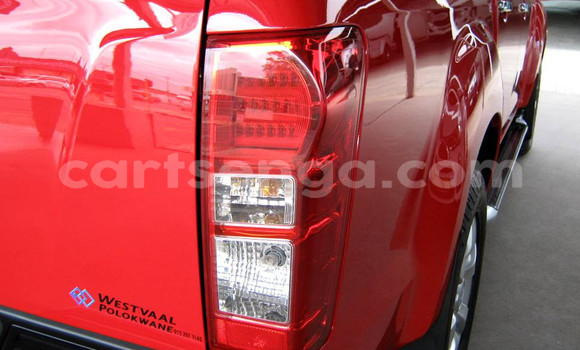 Nunua Ilio tumika Isuzu KB Red Gari ndani ya Ezulwini nchini Hhohho Nunua Ilio tumika Isuzu KB Red Gari ndani ya Ezulwini nchini Hhohho