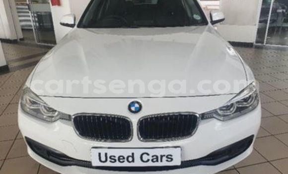 Nunua Ilio tumika BMW 3–Series White Gari ndani ya Ezulwini nchini Hhohho Nunua Ilio tumika BMW 3–Series White Gari ndani ya Ezulwini nchini Hhohho