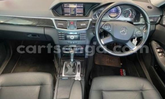 Acheter Occasion Voiture Mercedes-Benz E-Classe Blanc à Ezulwini, Hhohho Acheter Occasion Voiture Mercedes-Benz E-Classe Blanc à Ezulwini, Hhohho