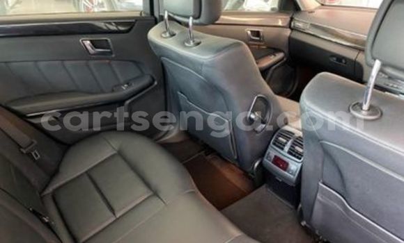 Acheter Occasion Voiture Mercedes-Benz E-Classe Blanc à Ezulwini, Hhohho Acheter Occasion Voiture Mercedes-Benz E-Classe Blanc à Ezulwini, Hhohho