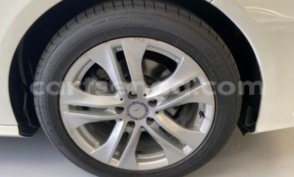 Acheter Occasion Voiture Mercedes-Benz E-Classe Blanc à Ezulwini, Hhohho Acheter Occasion Voiture Mercedes-Benz E-Classe Blanc à Ezulwini, Hhohho