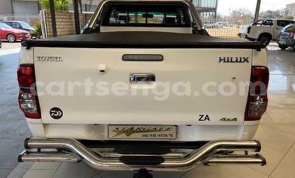 Buy Used Toyota Hilux White Car in Ezulwini in Hhohho Buy Used Toyota Hilux White Car in Ezulwini in Hhohho