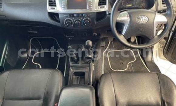 Buy Used Toyota Hilux White Car in Ezulwini in Hhohho Buy Used Toyota Hilux White Car in Ezulwini in Hhohho
