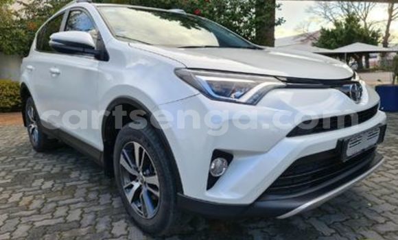Acheter Occasion Voiture Toyota RAV4 Blanc à Ezulwini, Hhohho