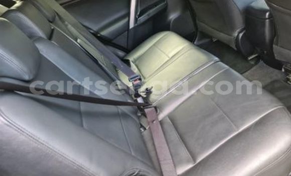 Nunua Ilio tumika Toyota RAV4 White Gari ndani ya Ezulwini nchini Hhohho Nunua Ilio tumika Toyota RAV4 White Gari ndani ya Ezulwini nchini Hhohho