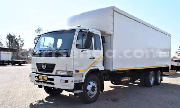 Buy Used Nissan Urvan White Car in Ezulwini in Hhohho Buy Used Nissan Urvan White Car in Ezulwini in Hhohho