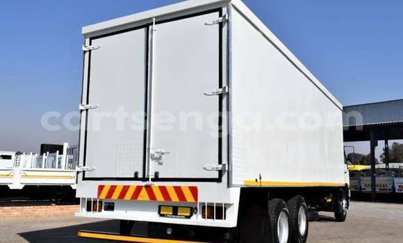 Buy Used Nissan Urvan White Car in Ezulwini in Hhohho Buy Used Nissan Urvan White Car in Ezulwini in Hhohho