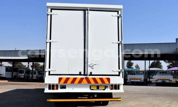 Buy Used Nissan Urvan White Car in Ezulwini in Hhohho Buy Used Nissan Urvan White Car in Ezulwini in Hhohho