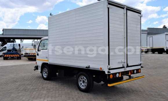 Nunua Ilio tumika Nissan Urvan White Gari ndani ya Ezulwini nchini Hhohho Nunua Ilio tumika Nissan Urvan White Gari ndani ya Ezulwini nchini Hhohho