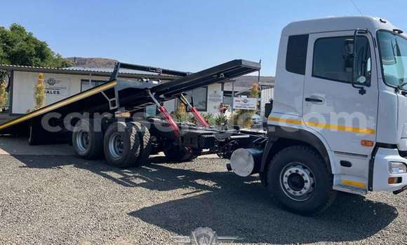 Nunua Ilio tumika UAZ Pickup White Gari ndani ya Ezulwini nchini Hhohho Nunua Ilio tumika UAZ Pickup White Gari ndani ya Ezulwini nchini Hhohho