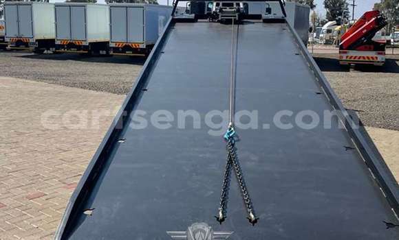 Nunua Ilio tumika UAZ Pickup White Gari ndani ya Ezulwini nchini Hhohho Nunua Ilio tumika UAZ Pickup White Gari ndani ya Ezulwini nchini Hhohho