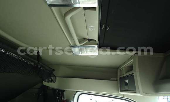 Nunua Ilio tumika Volvo 440 White Gari ndani ya Ezulwini nchini Hhohho Nunua Ilio tumika Volvo 440 White Gari ndani ya Ezulwini nchini Hhohho