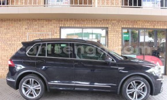 Nunua Ilio tumika Volkswagen Tiguan Black Gari ndani ya Ezulwini nchini Hhohho Nunua Ilio tumika Volkswagen Tiguan Black Gari ndani ya Ezulwini nchini Hhohho