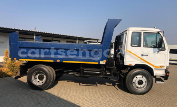 Buy Used Nissan Urvan Blue Car in Ezulwini in Hhohho Buy Used Nissan Urvan Blue Car in Ezulwini in Hhohho